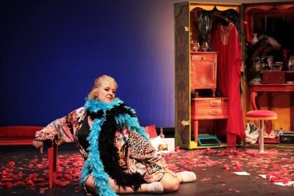 Teatro comedia. LA MARICARMEN - UN BALCÓN AL AIRE