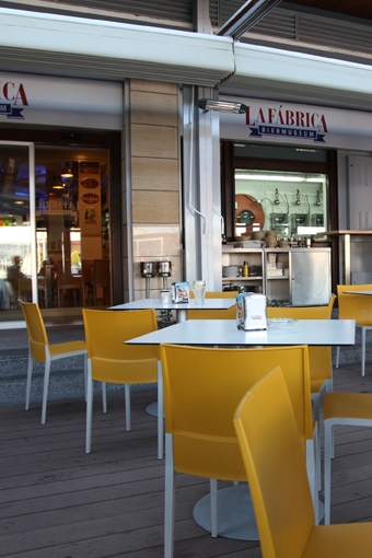 exterior la fabrica