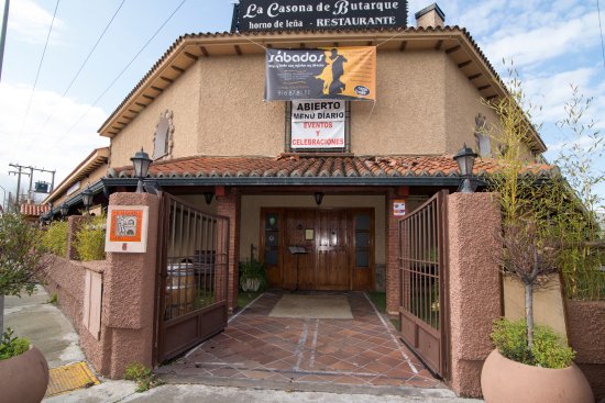 fachada la casona