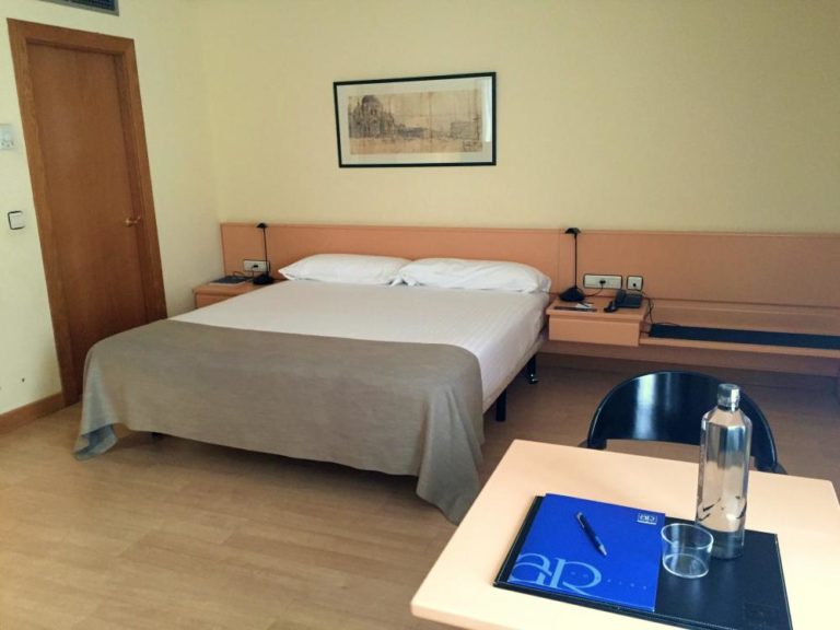 habitacion hotel parquesur 768x576