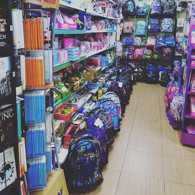 mc libreria pasillo