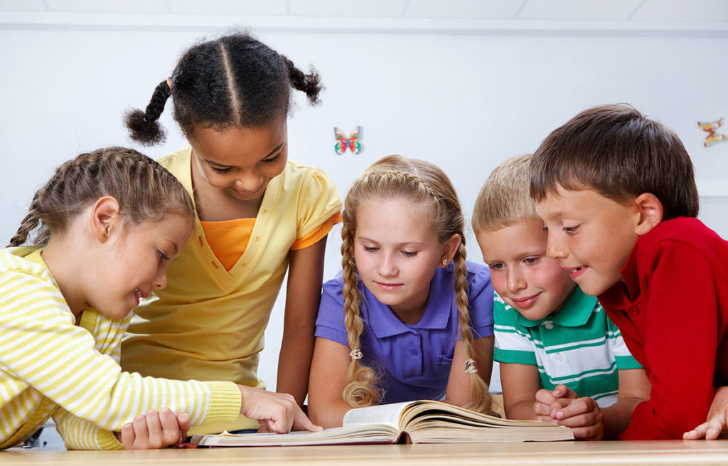 alquimia-centro-de-estudios-ingles-idiomas-niños-adutos-adolescentes-apoyo-escolar-academia-escuela-matemáticas-primaria-bachillerato-eso-secundaria